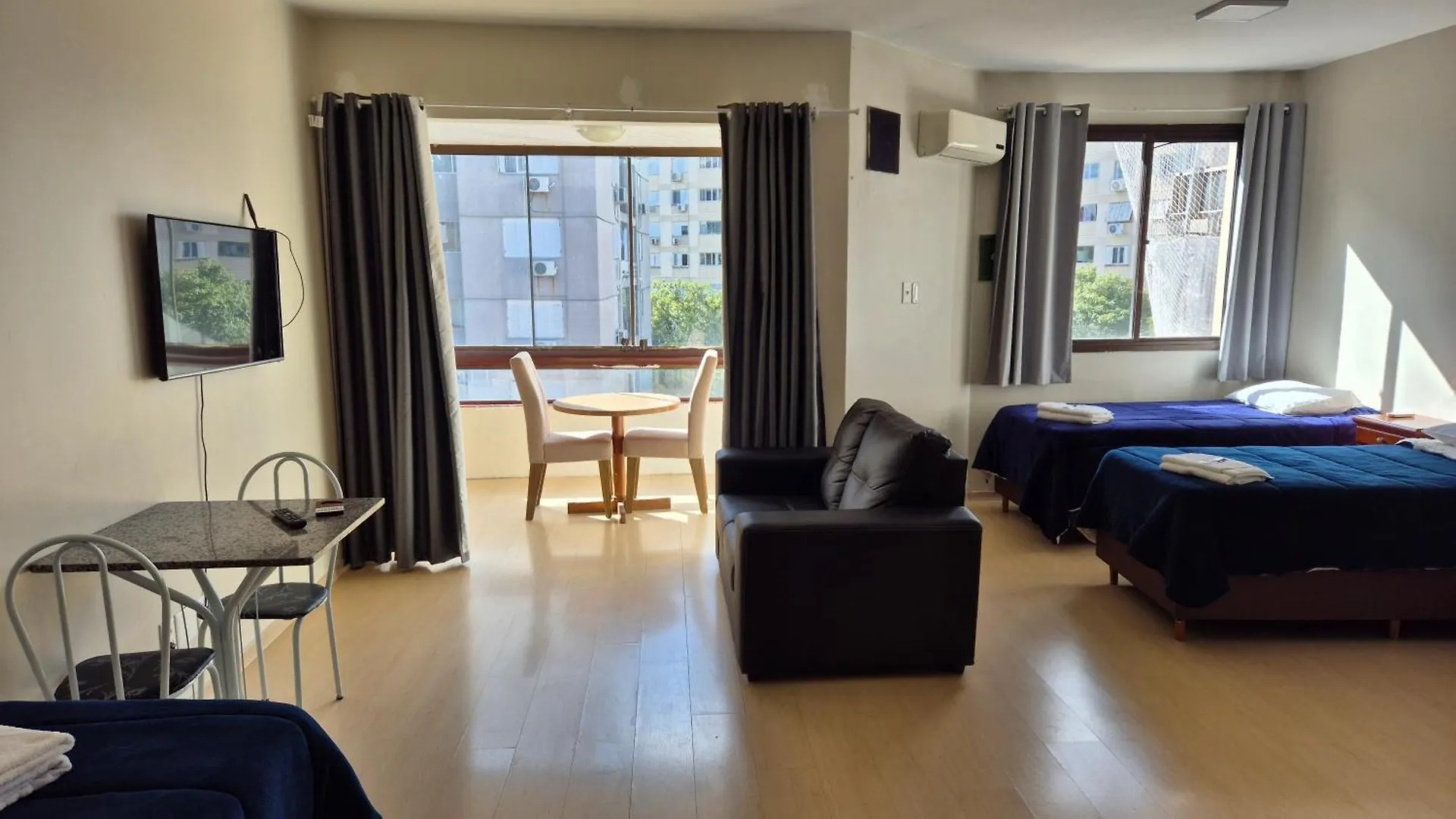 Manhattan Apart Hotel Porto Alegre 2*,  Brazylia